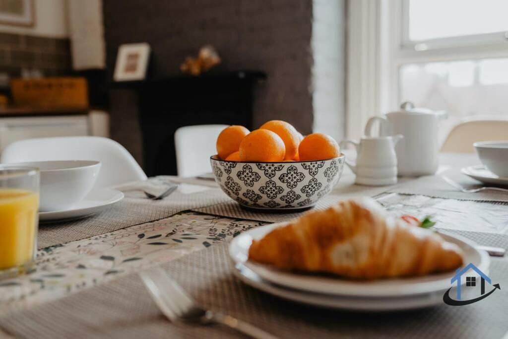 Indigo Snug - Gorgeous 2 Bed Flat In The Heart Of Κρόμερ Εξωτερικό φωτογραφία