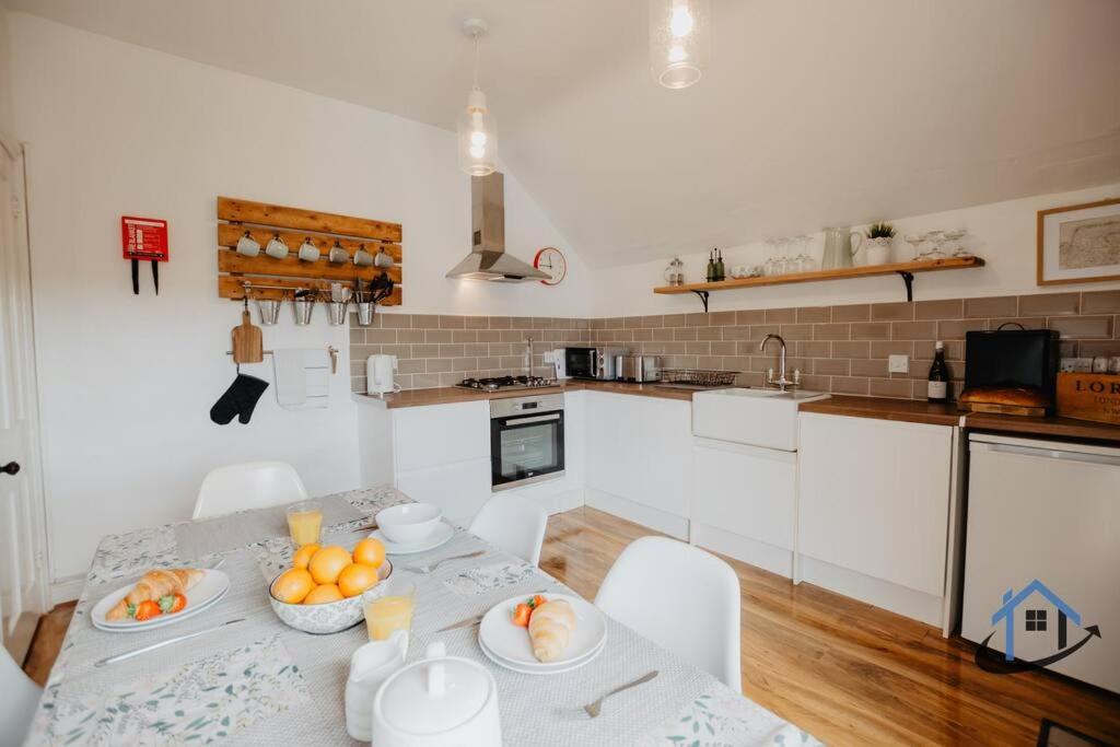 Indigo Snug - Gorgeous 2 Bed Flat In The Heart Of Κρόμερ Εξωτερικό φωτογραφία